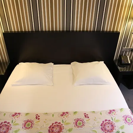 Grand D'orleans 3* טולוז